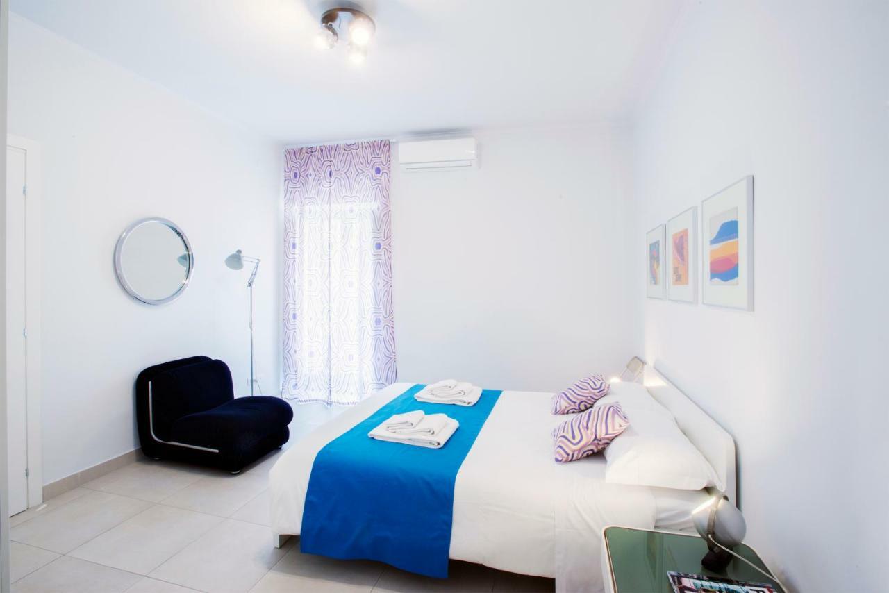 Interno16Holidayhome نابولي المظهر الخارجي الصورة