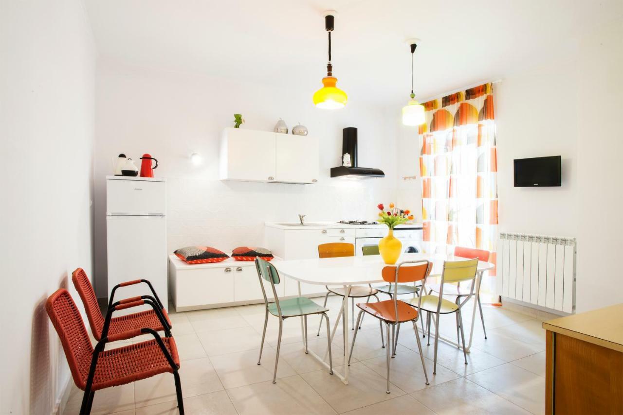 Interno16Holidayhome نابولي المظهر الخارجي الصورة